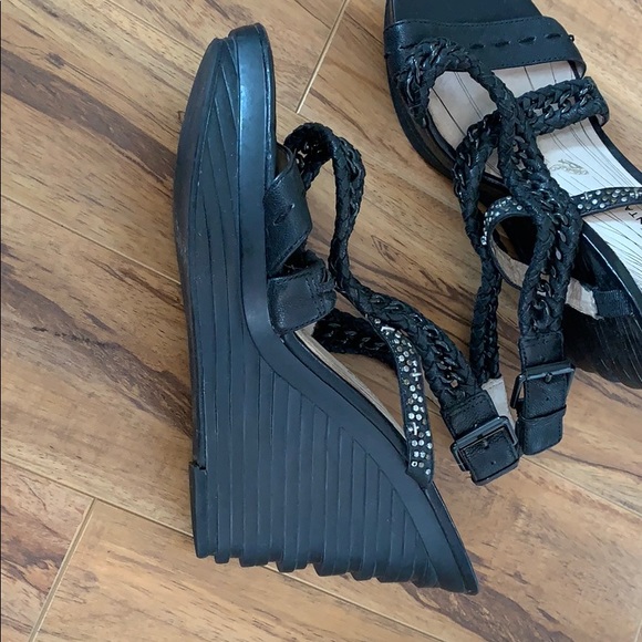 Modern Vintage Black Wedge Sandals - Picture 10 of 10